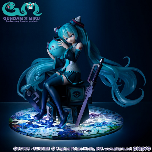 MEGAHOUSE LUCREA MOBILE SUIT GUNDAM 45TH ANNIVERSARY X HATSUNE MIKU HATSUNE MIKU X OO GUNDAM FIGURE [PRE ORDER]