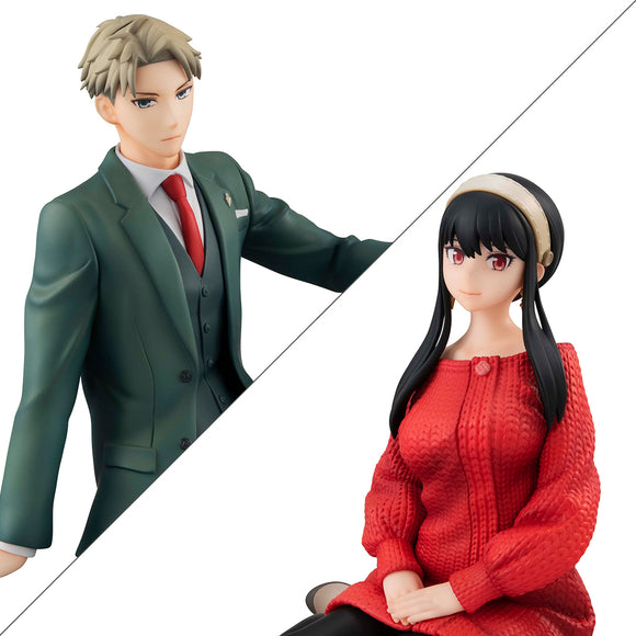 MEGAHOUSE G.E.M SERIES SPY X FAMILY PALM SIZE LOID FORGER & YOR FORGER SET WITH GIFT FIGURE